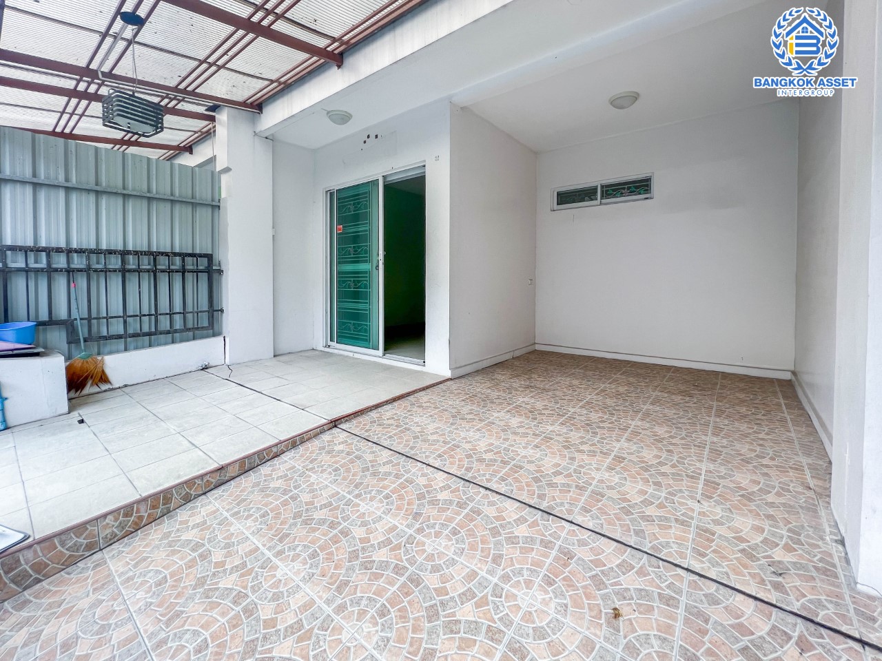 ทาวน์เฮ้าส์มือสองย่านนครปฐม ม.พฤกษาทาวน์เน็กซ์ ปิ่นเกล้า-พุทธมณฑลสาย4 บนเนื้อที่ 16 ตร.ว. ฟังก์ชัน 3 ห้องนอน 2 ห้องน้ำ 1 ที่จอดรถ เดินทางสะดวก บนทำเลเชื่อมต่อถ.พุทธมณฑลสาย4, ถ.บรมราชชนนี, ถ.เพชรเกษม ใกล้ ม.มหิดล และเซ็นทรัลศาลายา